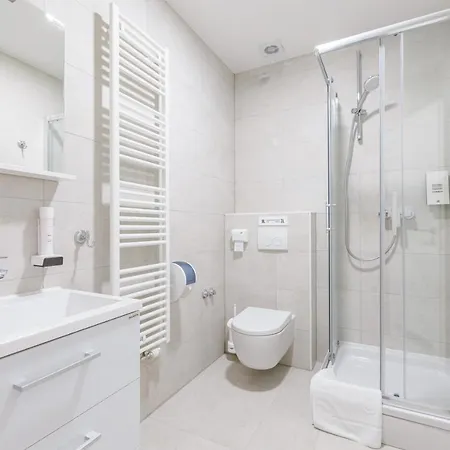 Swanky 3*