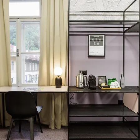 Swanky Hotel 3*